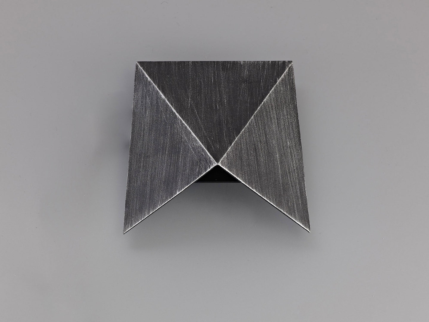 Helsby Wall Lamp, 1 x 7W LED, 3000K, 610lm, IP54, Black and Silver, 3yrs Warranty