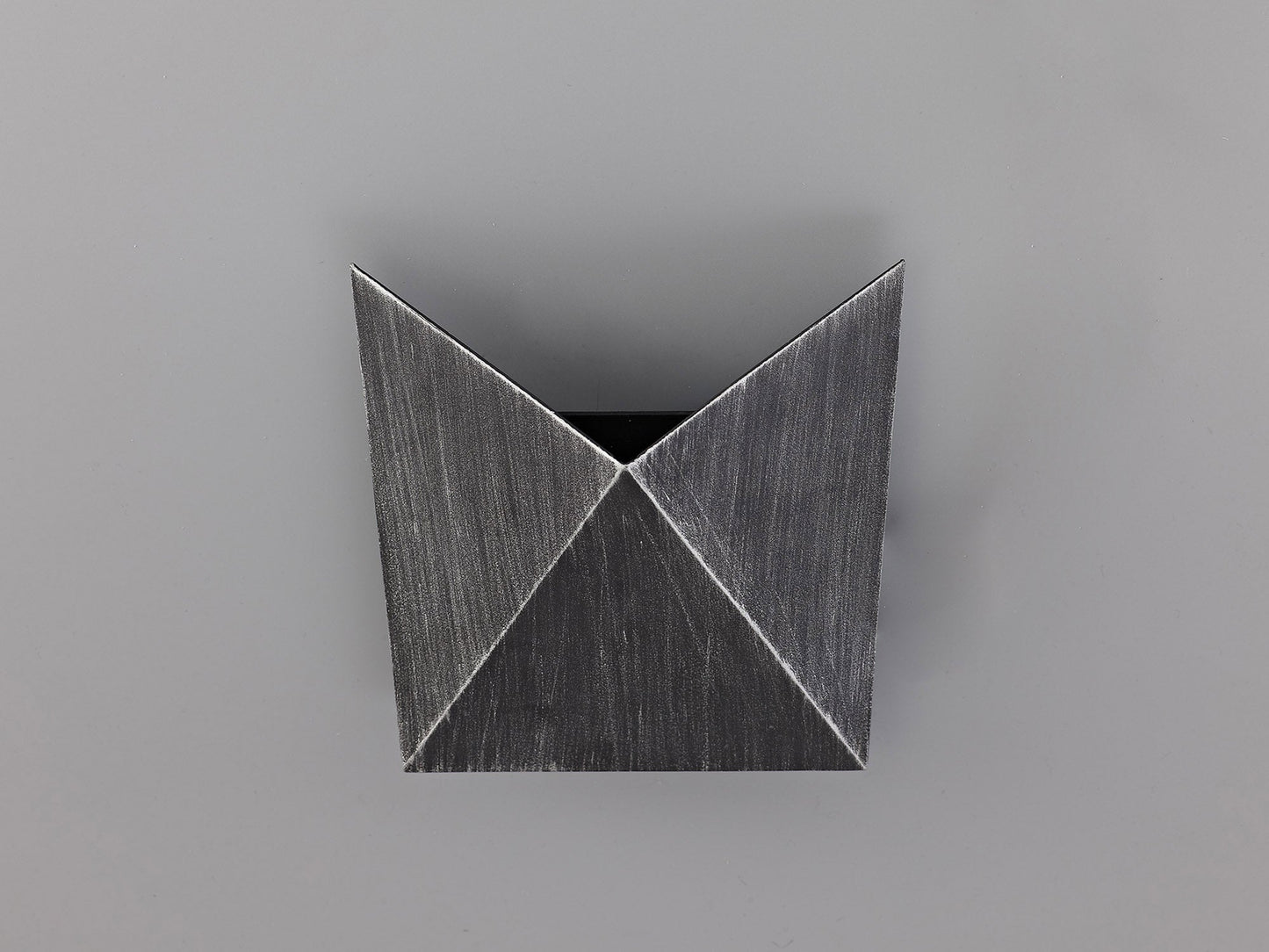 Helsby Wall Lamp, 1 x 7W LED, 3000K, 610lm, IP54, Black and Silver, 3yrs Warranty
