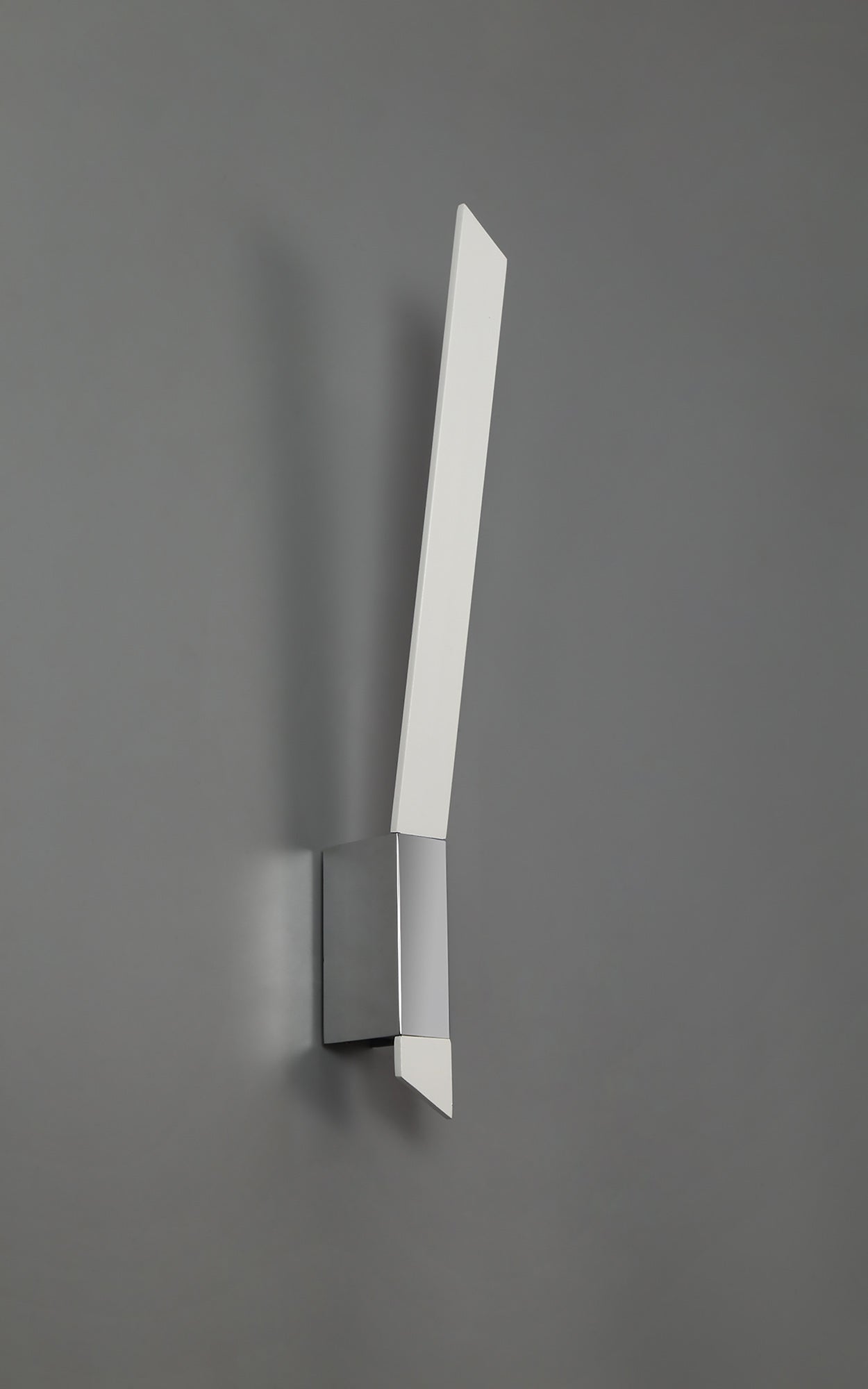 Foden Wall Lamp, 1 x 8W LED, 3000K, 560lm, Sand White and Polished Chrome, 3yrs Warranty
