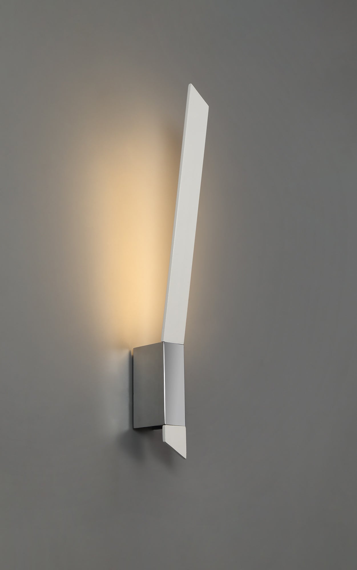 Foden Wall Lamp, 1 x 8W LED, 3000K, 560lm, Sand White and Polished Chrome, 3yrs Warranty