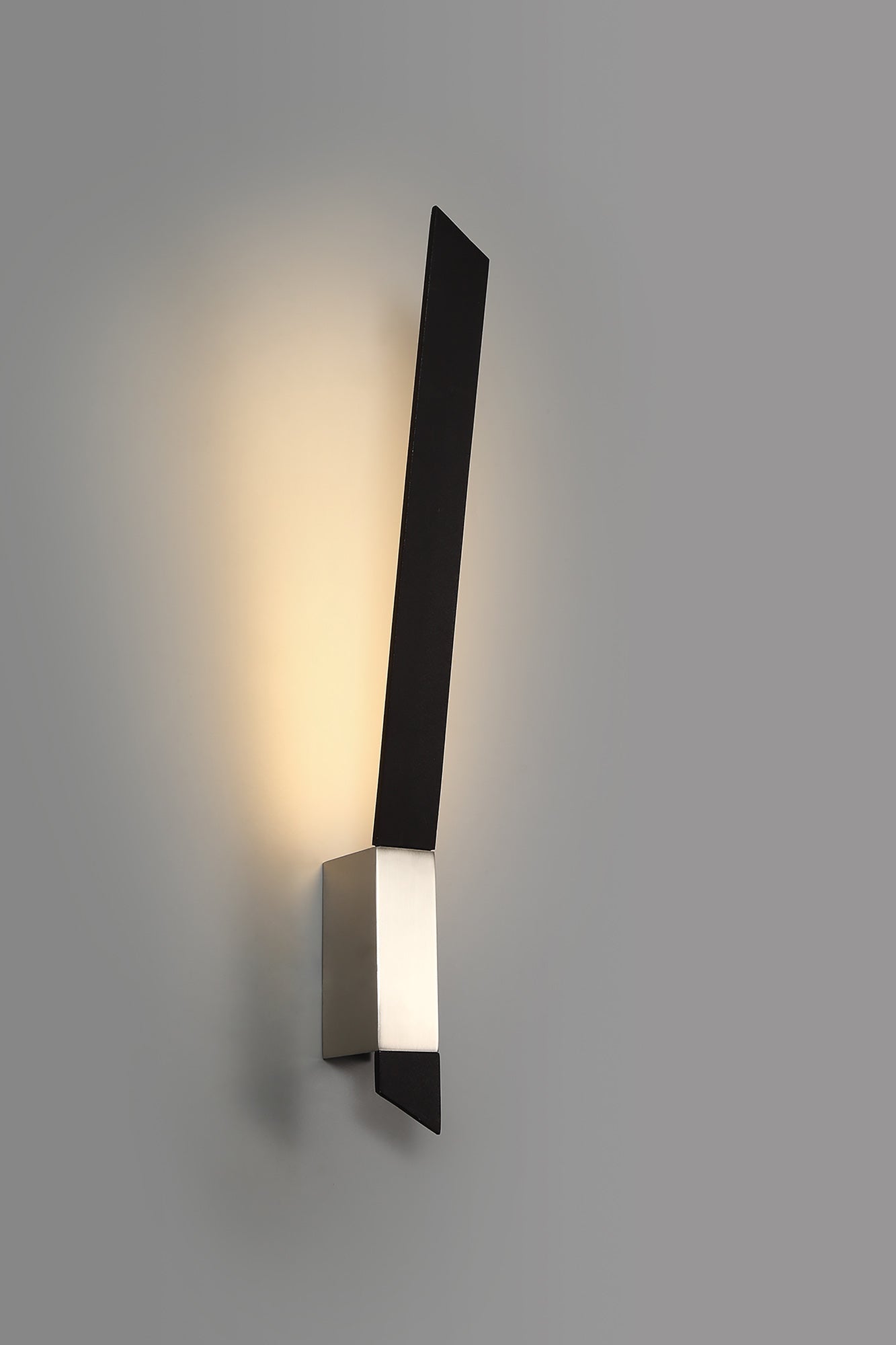 Foden Wall Lamp, 1 x 8W LED, 3000K, 560lm, Sand Black and Satin Nickel, 3yrs Warranty