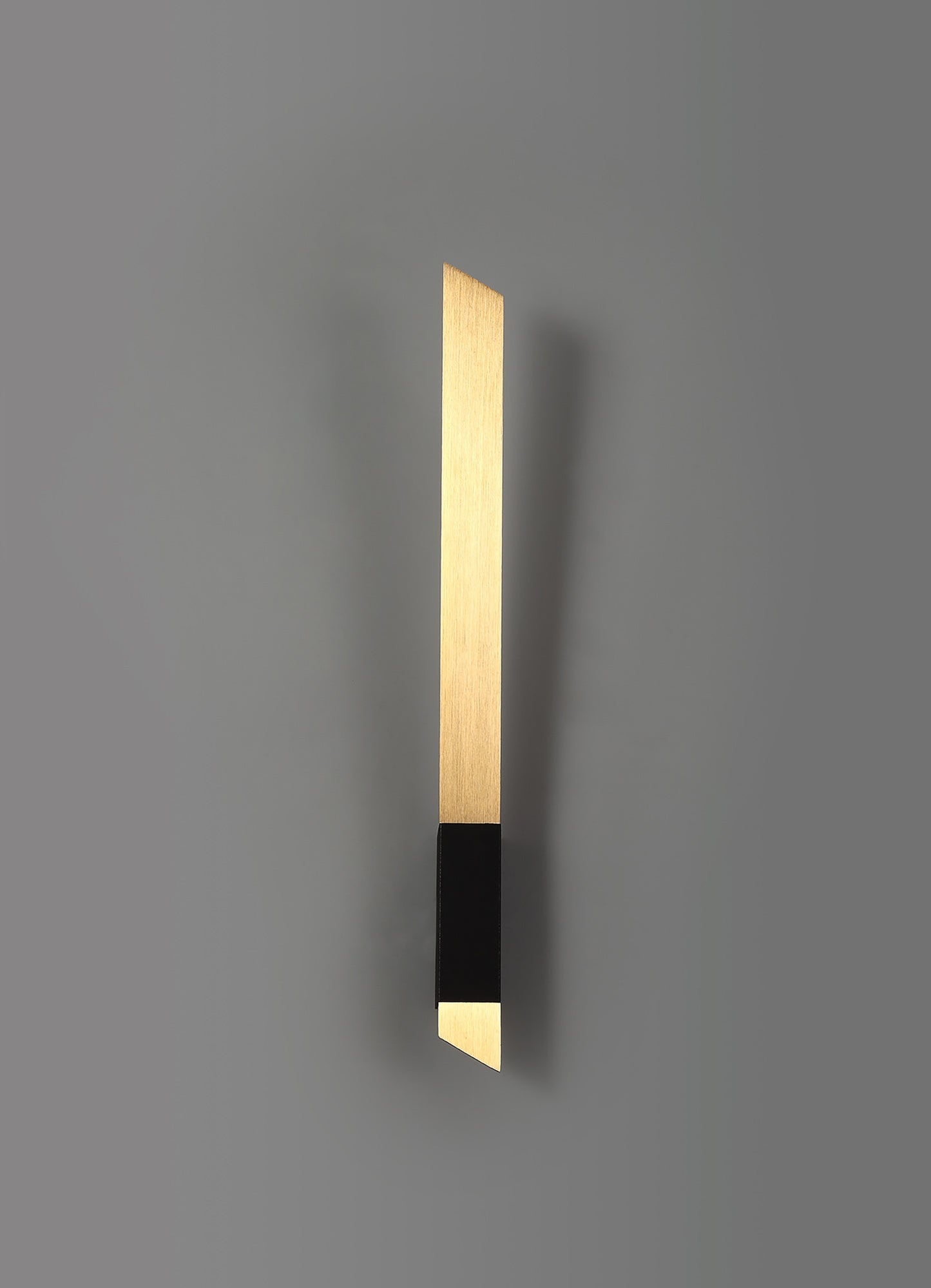 Foden Wall Lamp, 1 x 8W LED, 3000K, 560lm, Satin Gold and Sand Black, 3yrs Warranty