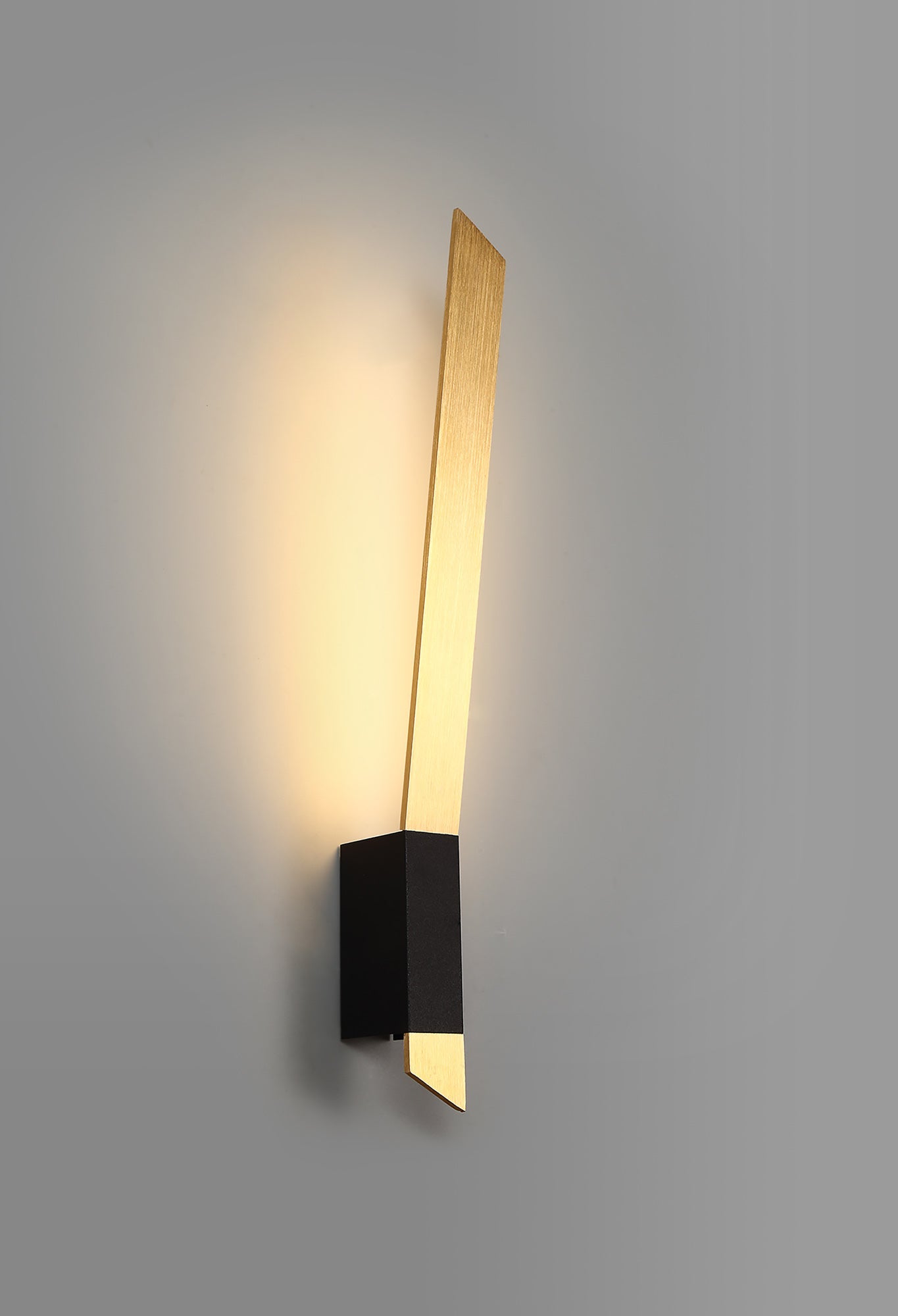 Foden Wall Lamp, 1 x 8W LED, 3000K, 560lm, Satin Gold and Sand Black, 3yrs Warranty